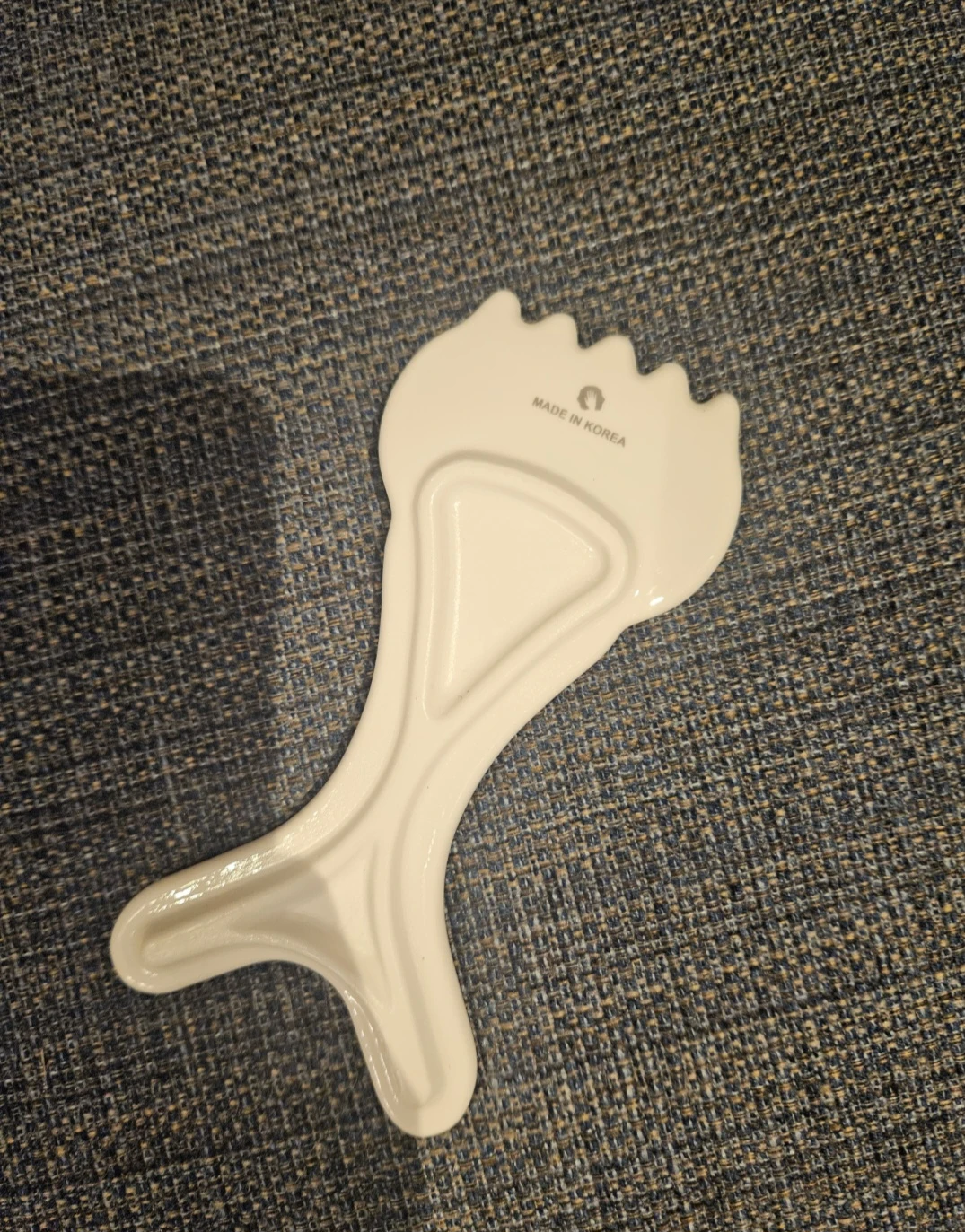 New Beauty Items: Ceramic Gua Sha, Eye Patches, Mascara & More - photo 2