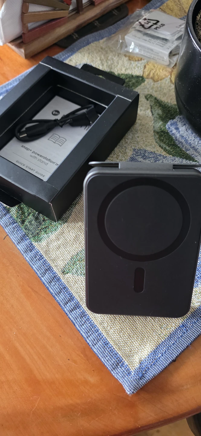 Mophie Snap + Powerstation Mini Wireless Charger with Stand