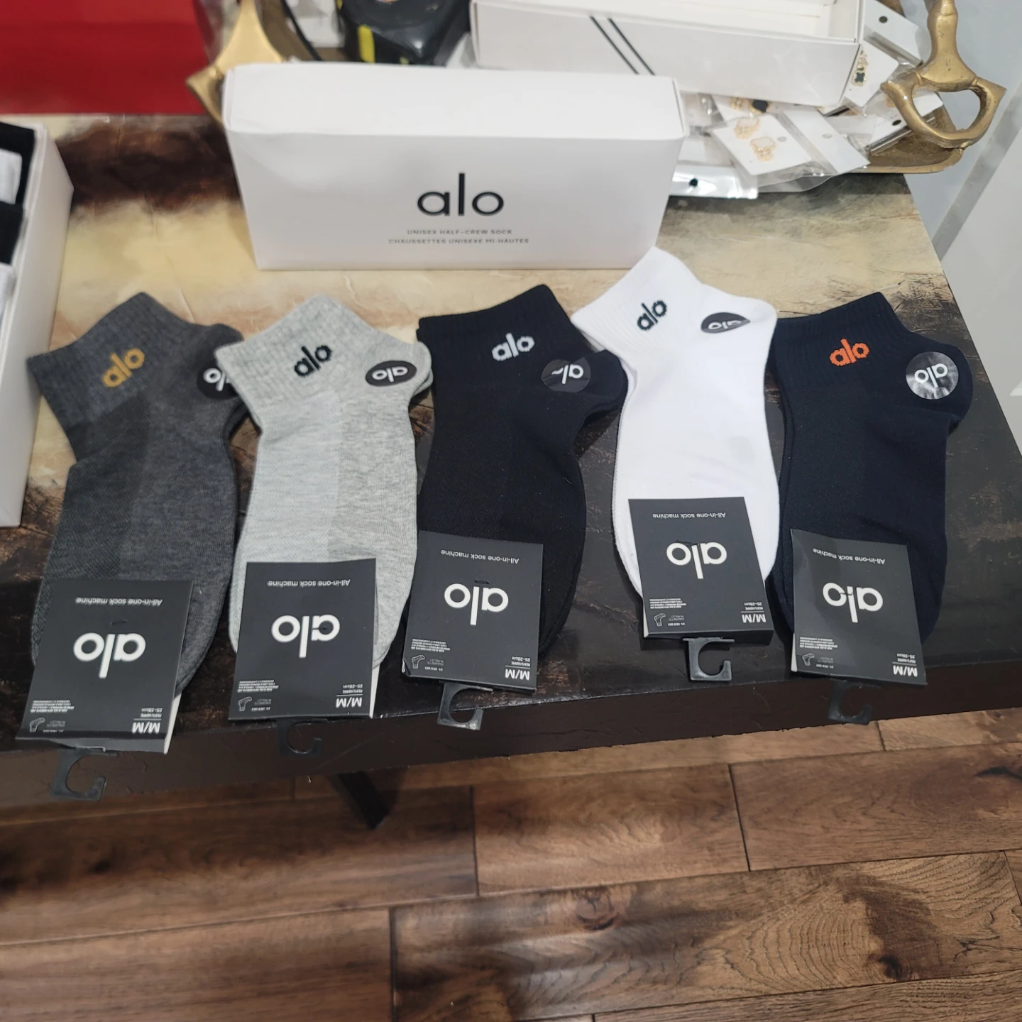 Alo Yoga Unisex Half-Crew Socks - photo 4