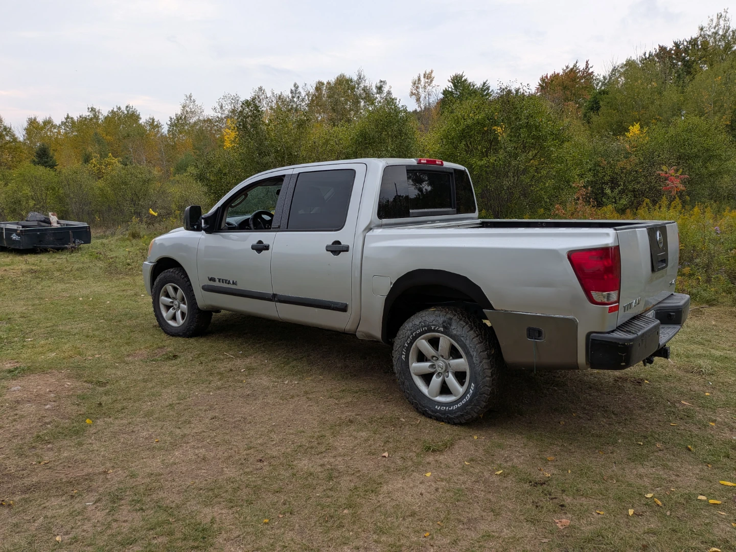Nissan Titan SV 4x4 Truck - photo 2