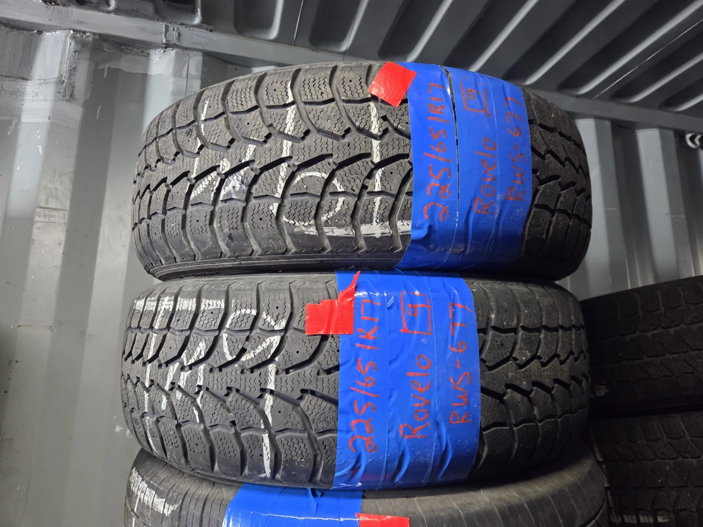 Set of Rovelo RWS-677 Winter Tires 225/65R17