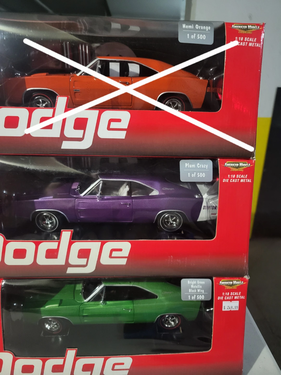 1969 Dodge Charger Daytona and superbirds 1/18 Die-Cast Model - photo 5