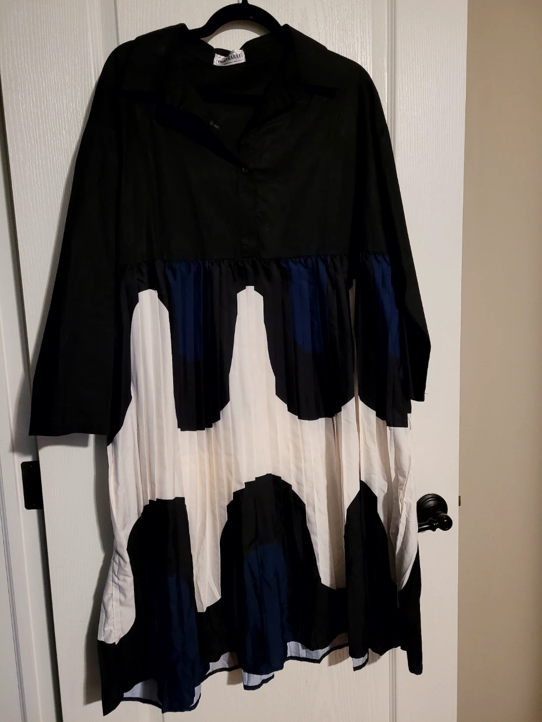 Pink Karat Black Patterned Pleated Dress - photo 2