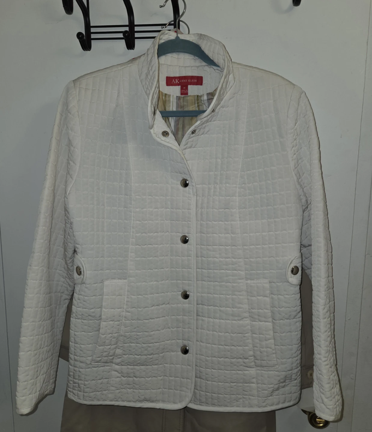 AK by Anne Klein Quilted Lined Jacket in a Women's M