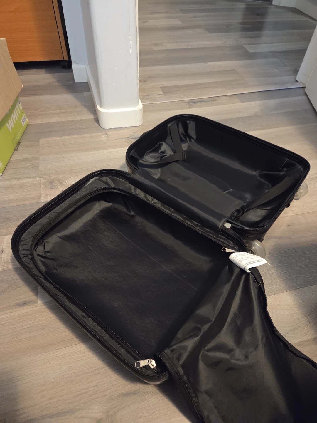 Kids Gamer Hardshell Carry-On Luggage - photo 3
