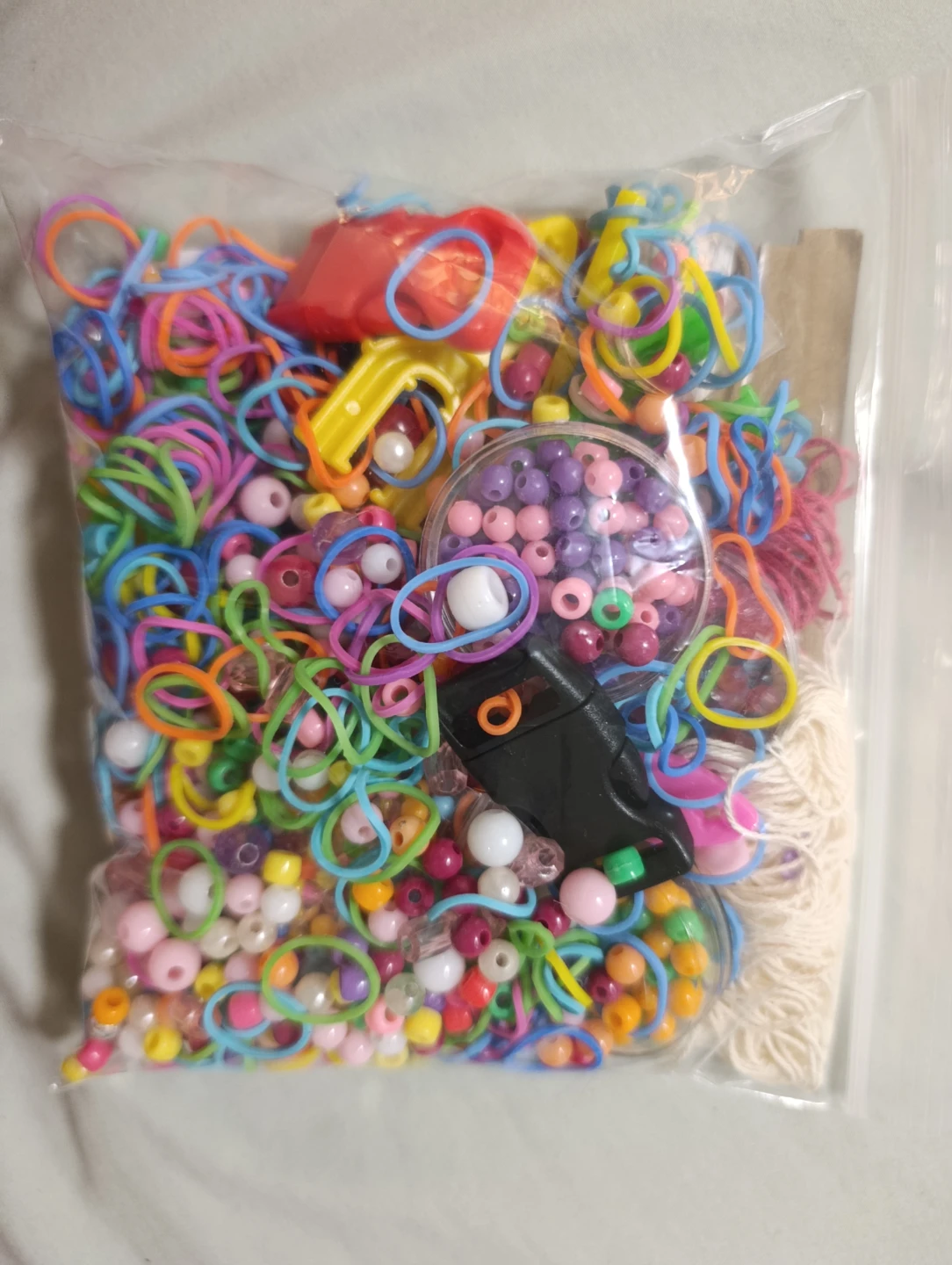 Rubber band bracelet craft set with beads - photo 5