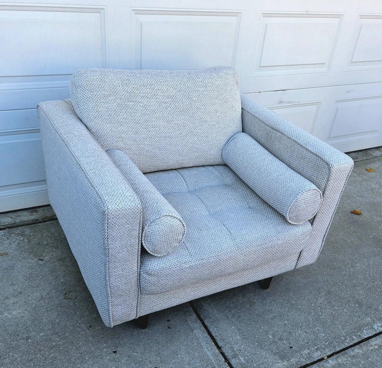 Structube Kinsey Modern Armchair. Like New from Showhome! - photo 2