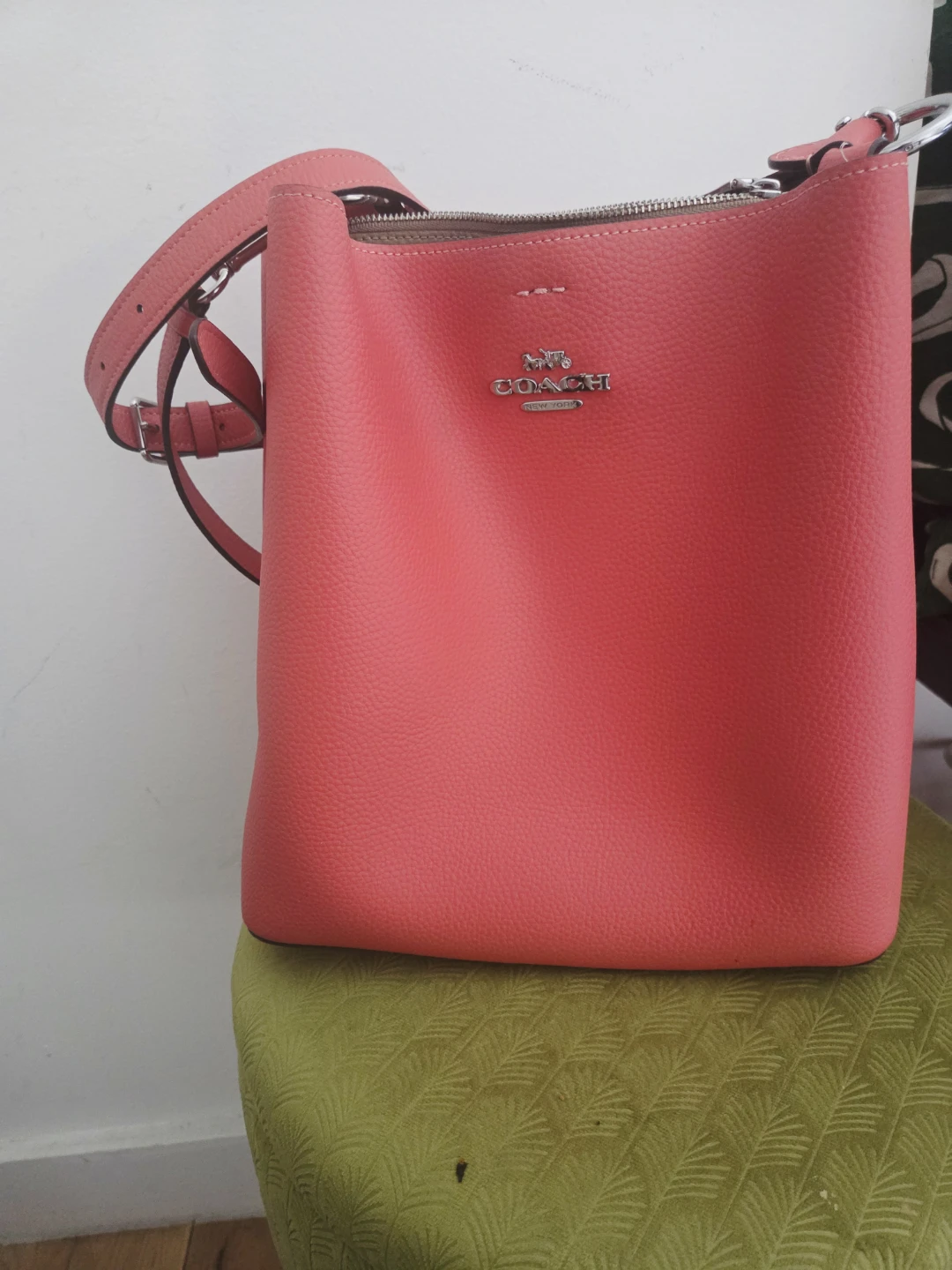 Coach Leather Bucket Bag in Pink - photo 5