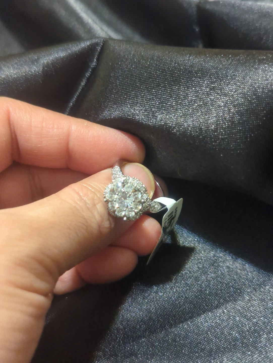 Reet Pehal silver-tone cluster ring - photo 3