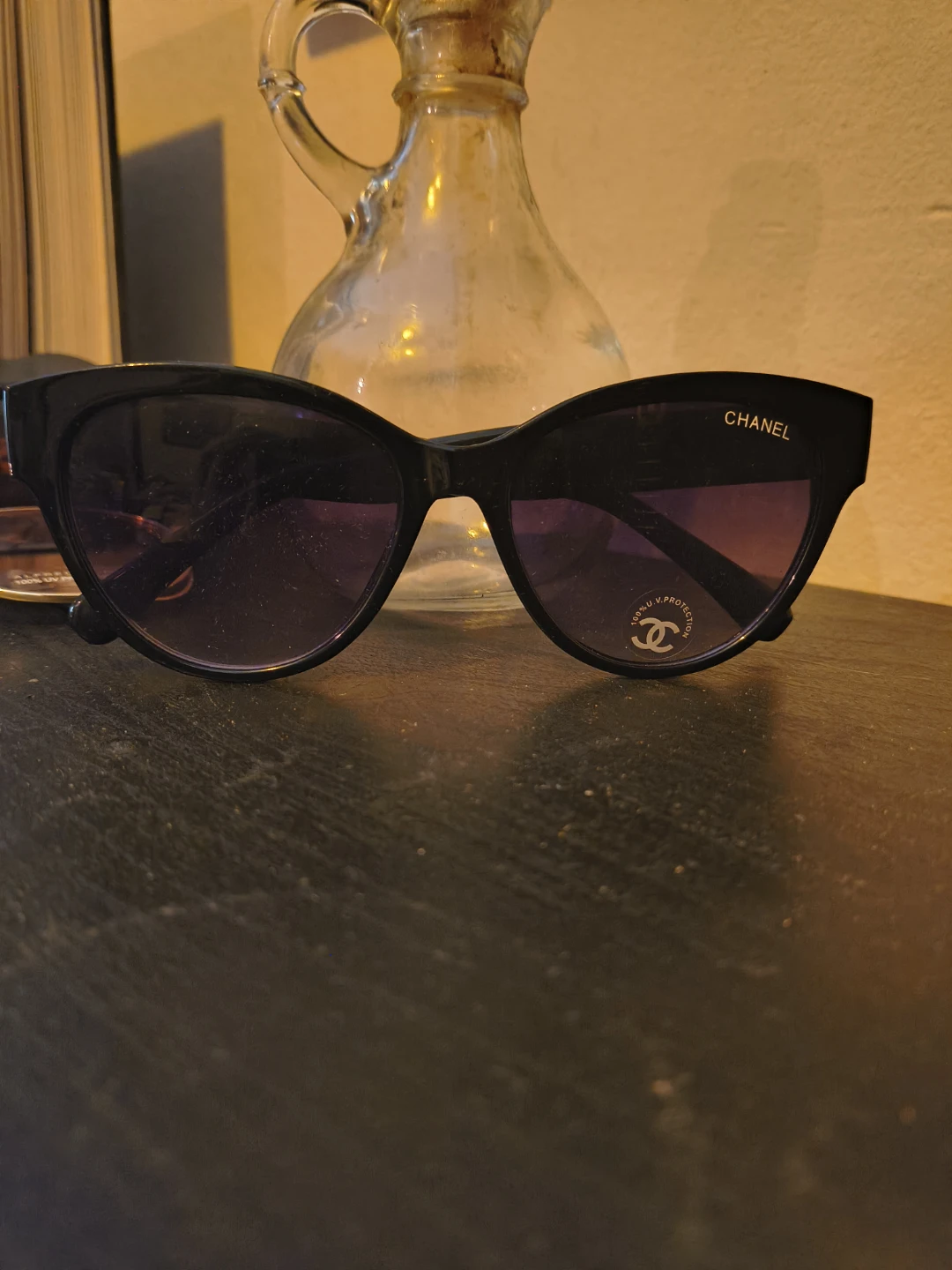 Sunglasses Black with Pearl and Heart Detail - photo 3