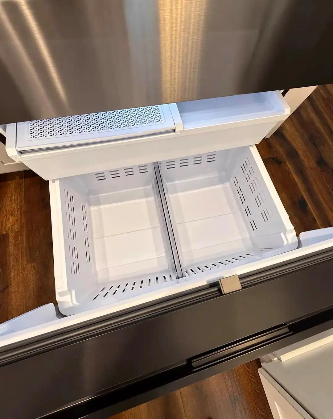 Samsung Family Hub Smart Refrigerator - photo 5