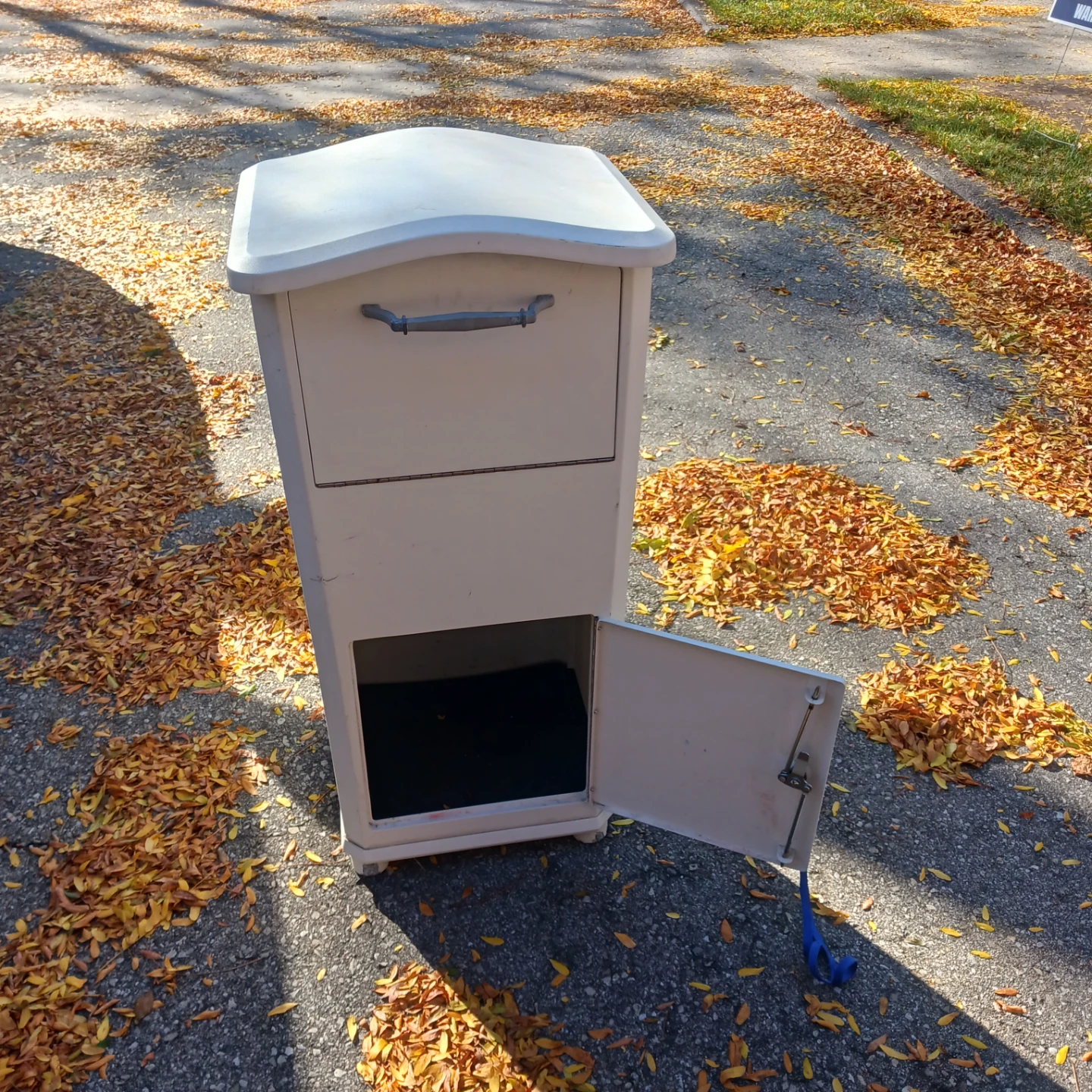 White Parcel Drop Box - photo 3