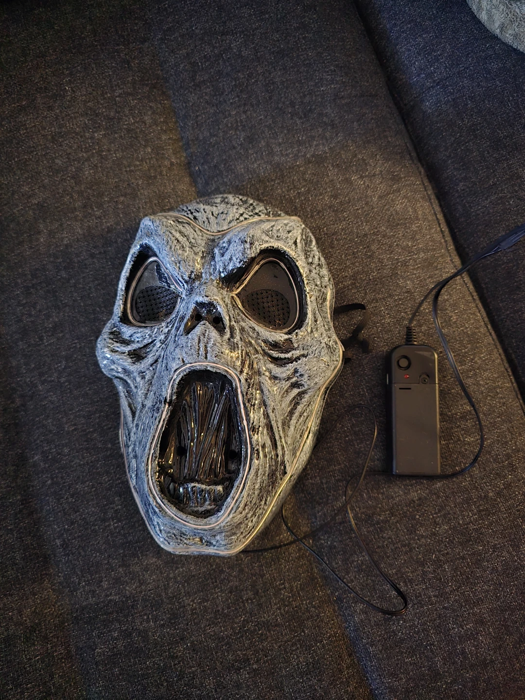 Light-up Halloween Skull Mask