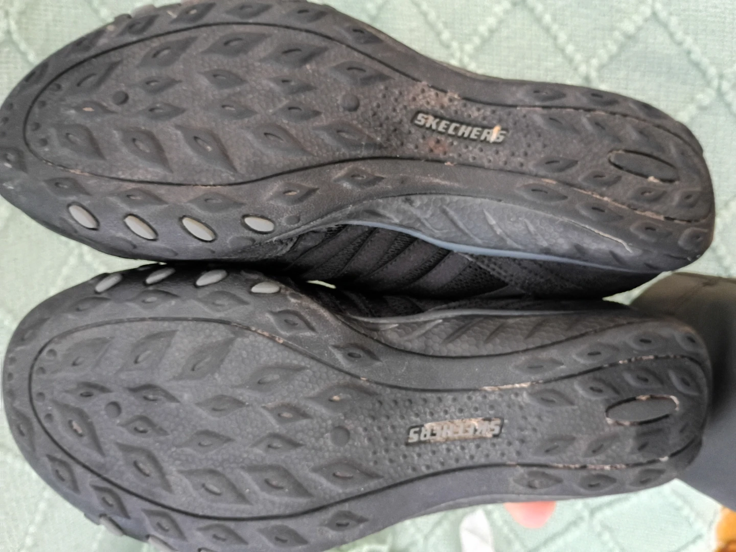 Skechers Relaxed Fit Sneakers Black Size 6.5 - photo 4