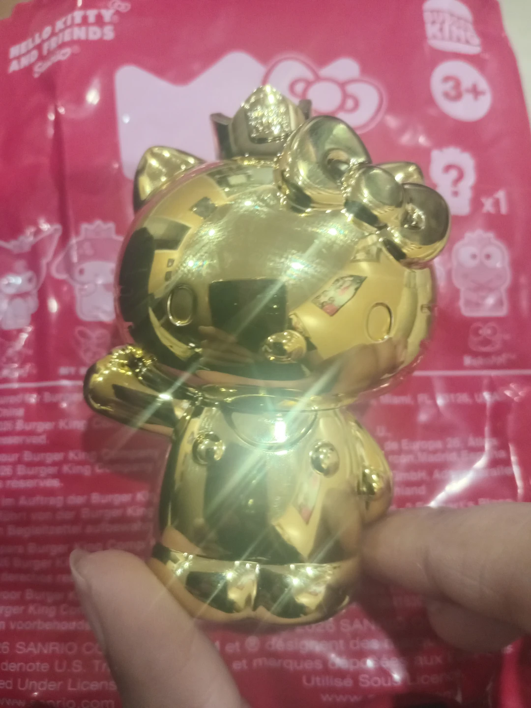 rare golden hello kitty toy