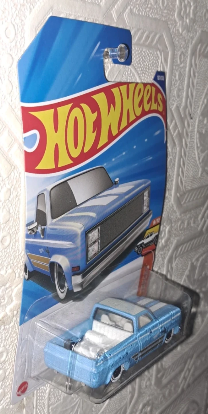 Hot Wheels 83 Chevy Silverado Diecast Truck - photo 2
