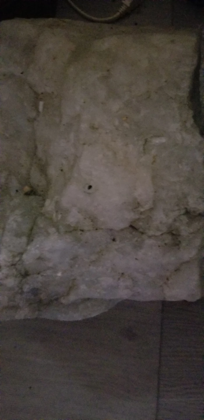 Large natural white quartz rock - photo 2