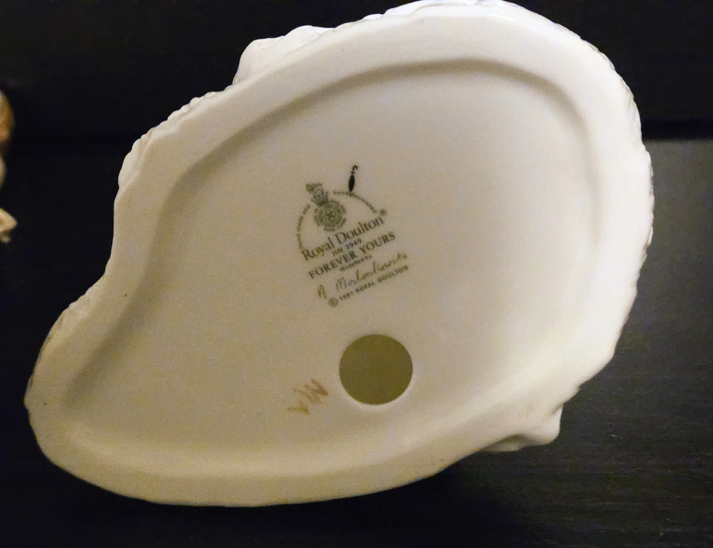 Royal Doulton Figurine Pair, June Pearl & Forever Yours, Mint - photo 5