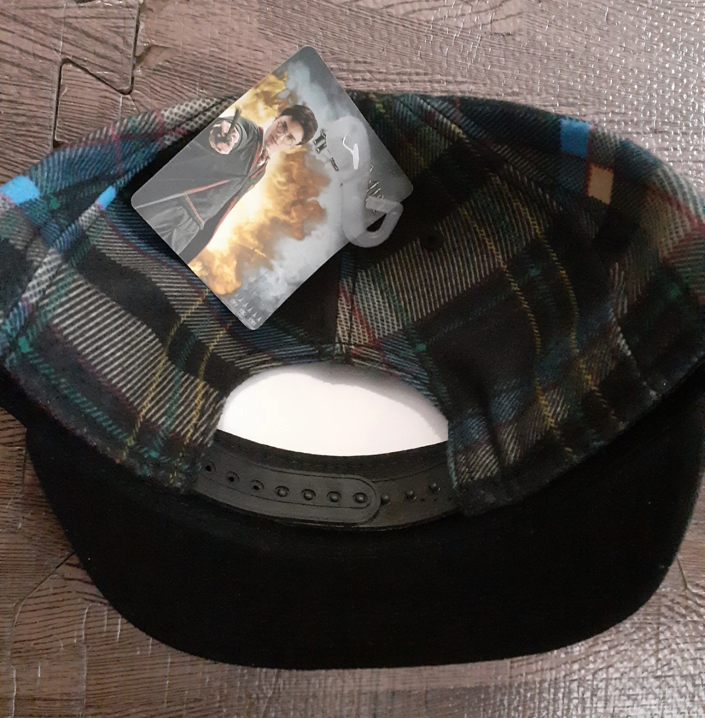 Harry Potter Hogwarts Plaid Snapback Cap BRAND NEW $5 - photo 3