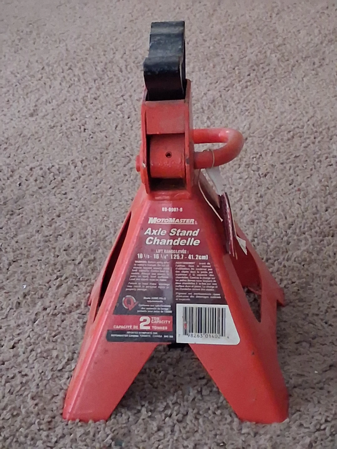 MotoMaster 2-Ton Axle Stands - photo 2