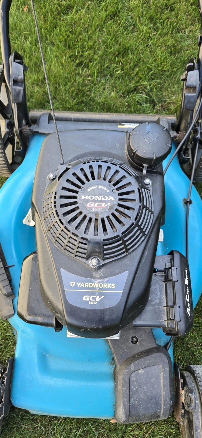 Yardworks Lawnmower with Honda GCV 160 Engine - photo 2