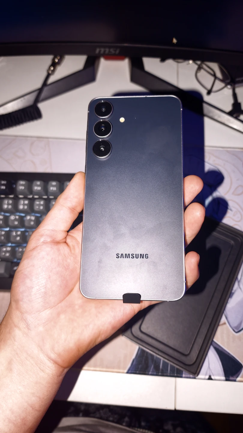 Samsung Galaxy S25 FE - photo 3