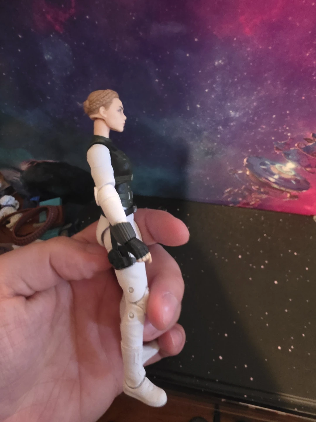 Marvel Legends Yelena Belova Action Figure - photo 5