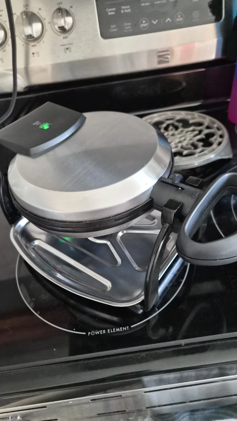 Hamilton Beach Belgian Waffle Maker Model 26010C - photo 2