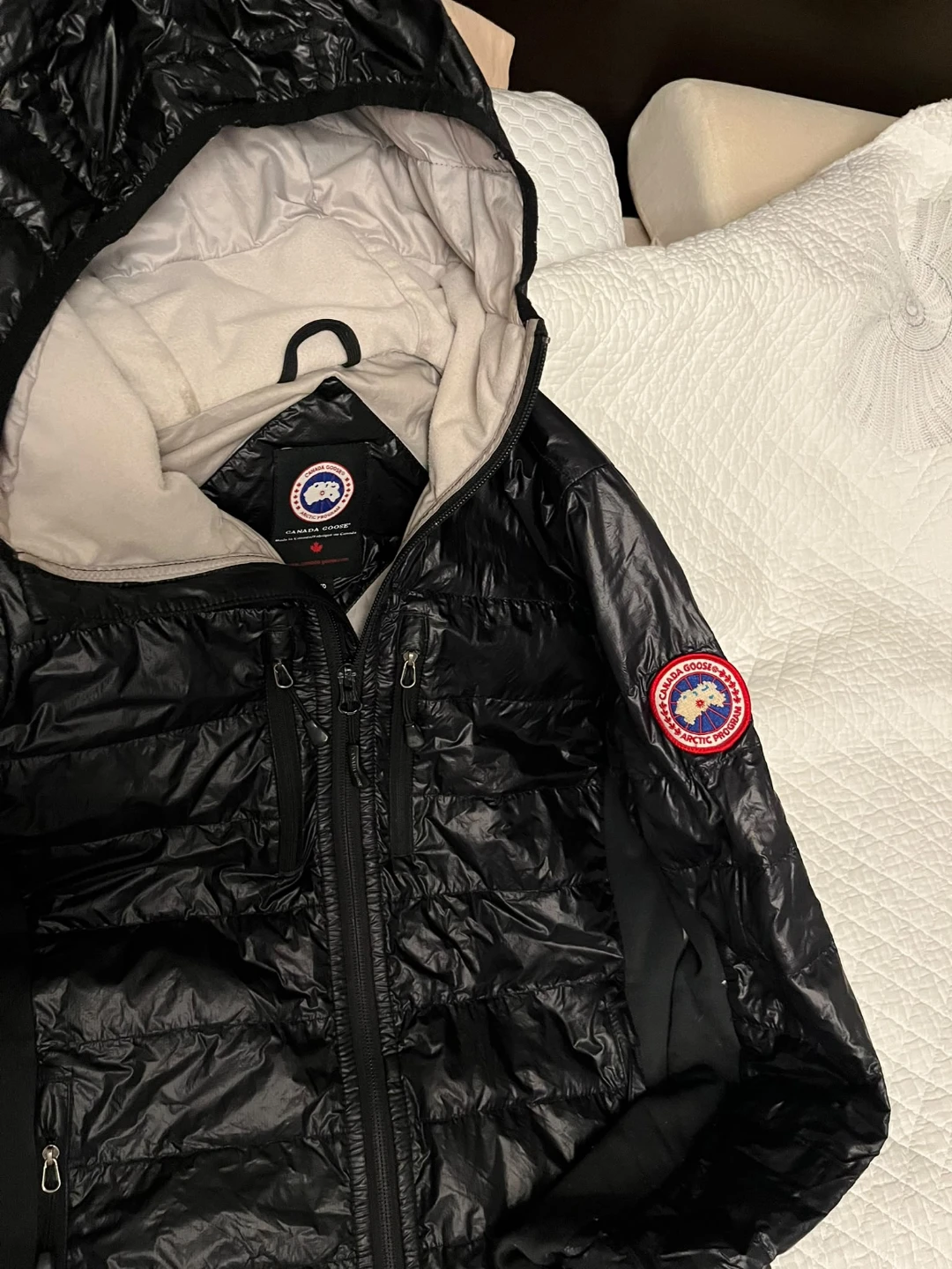 Canada Goose HyBridge Lite Hooded Jacket - photo 2