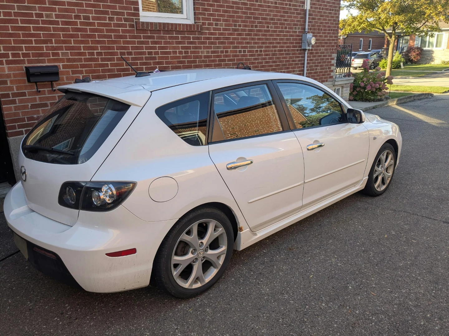 2008.5 Mazda 3 Sport GT very low mileage - photo 2
