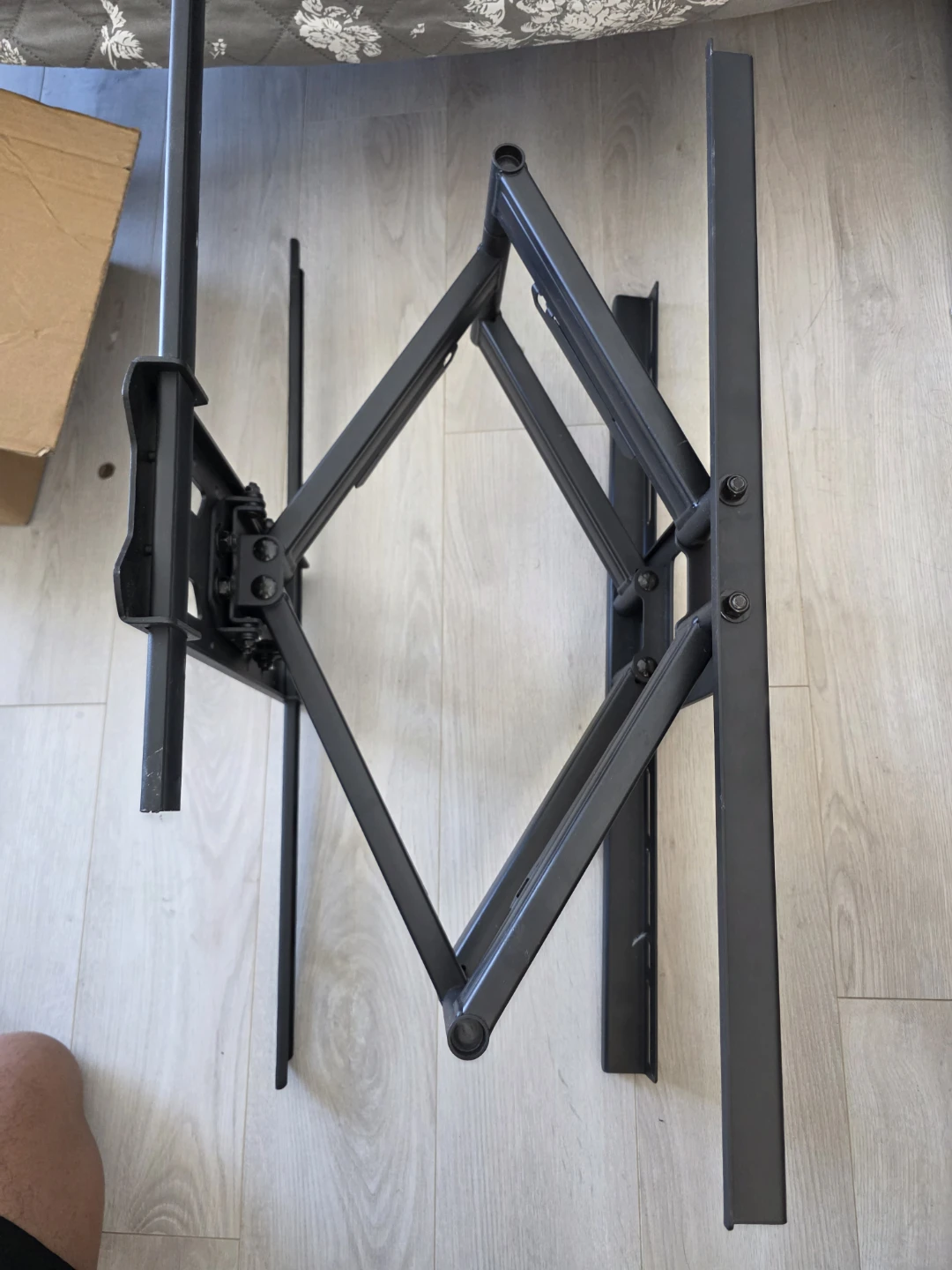 Kanto Full Motion TV Wall Mount - photo 2
