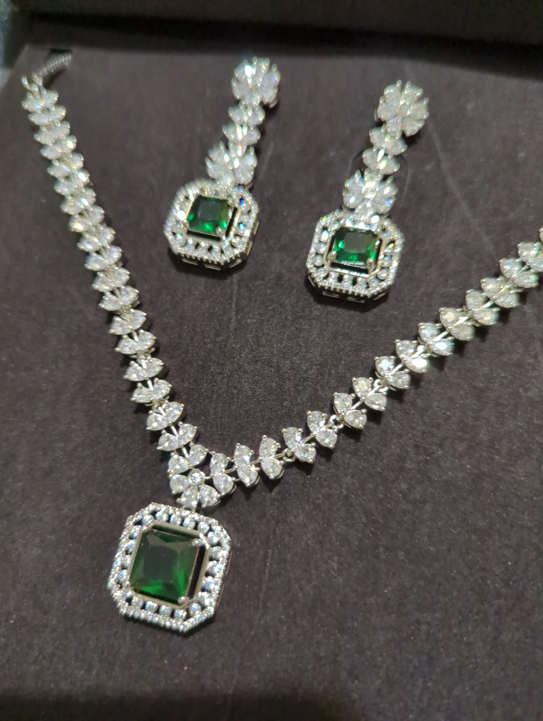 Emerald Green Crystal Set, quality guaranteed - photo 3
