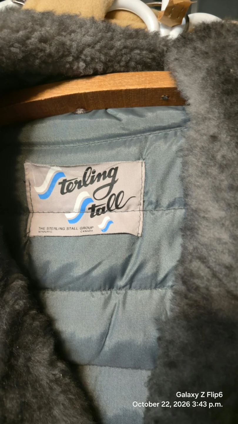 Sterling Stall Down Coat with Sheepskin Trim - photo 2