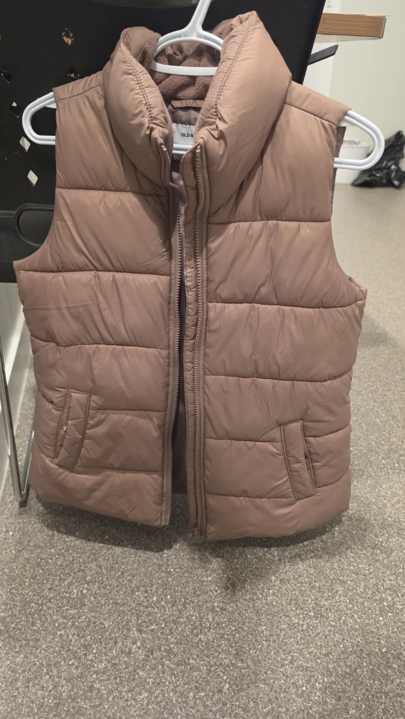 Old Navy Puffer Vest
