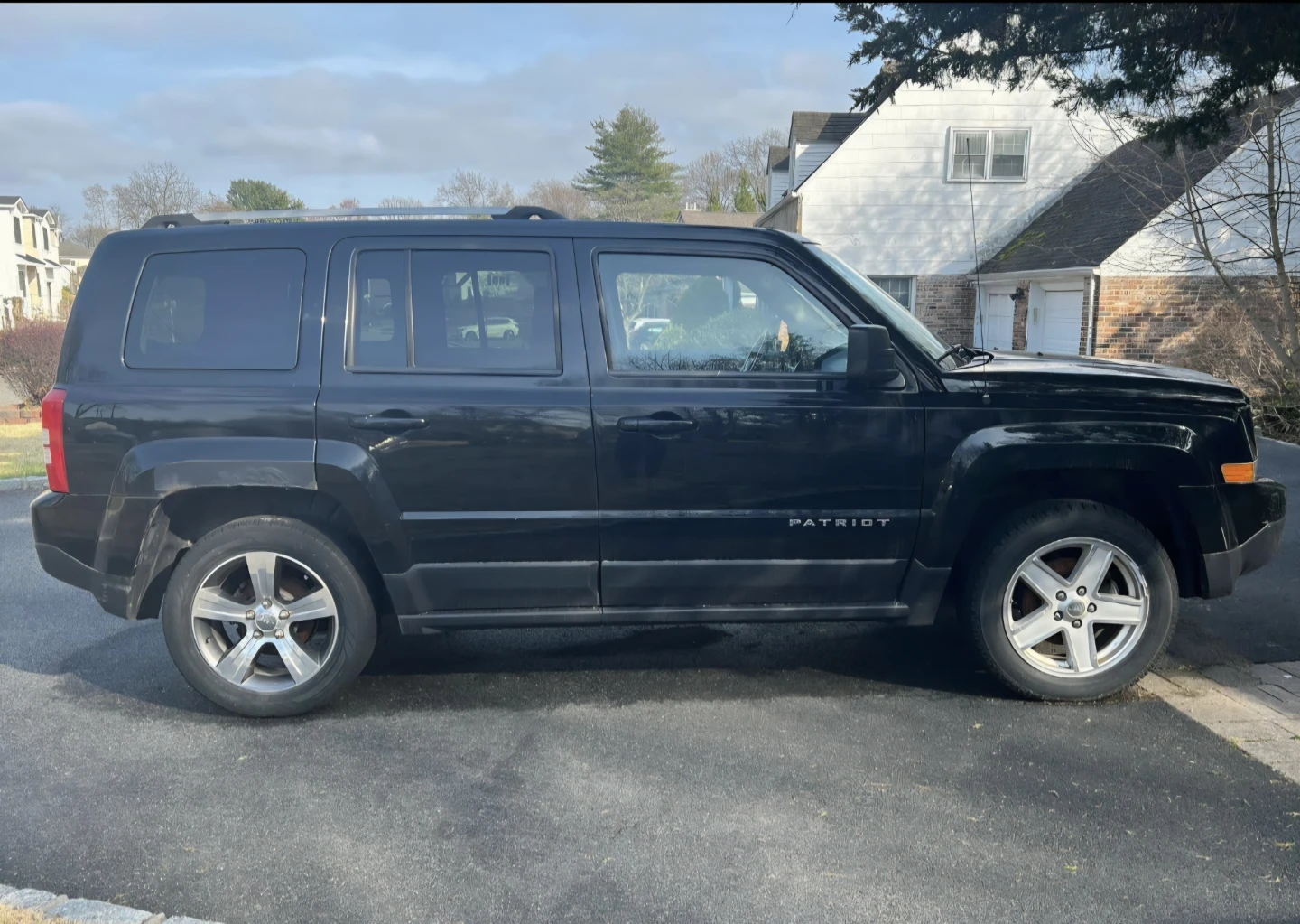 Jeep Patriot SUV - photo 2