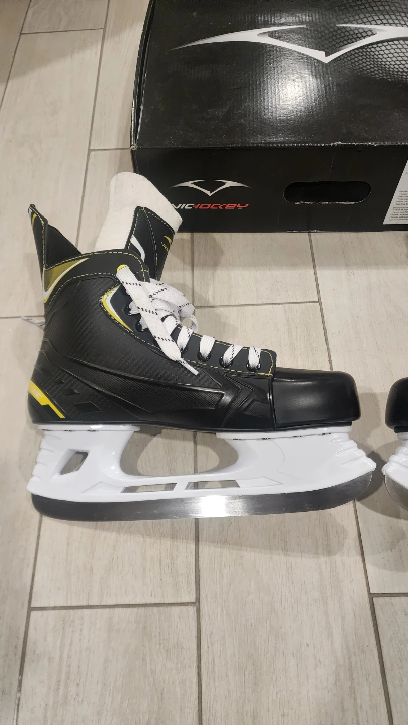 Vic Hockey Skates Size 12 (Adult size) - photo 2