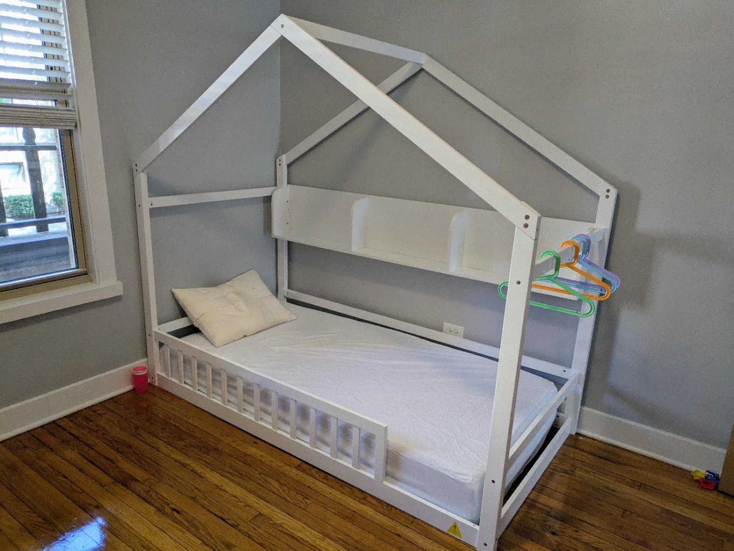 House bed for kids (white)