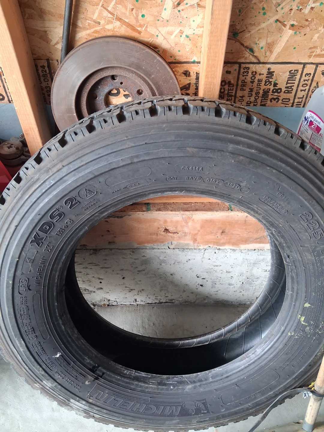 Michelin XDS 3 Tires 225/70R19.5 - photo 3