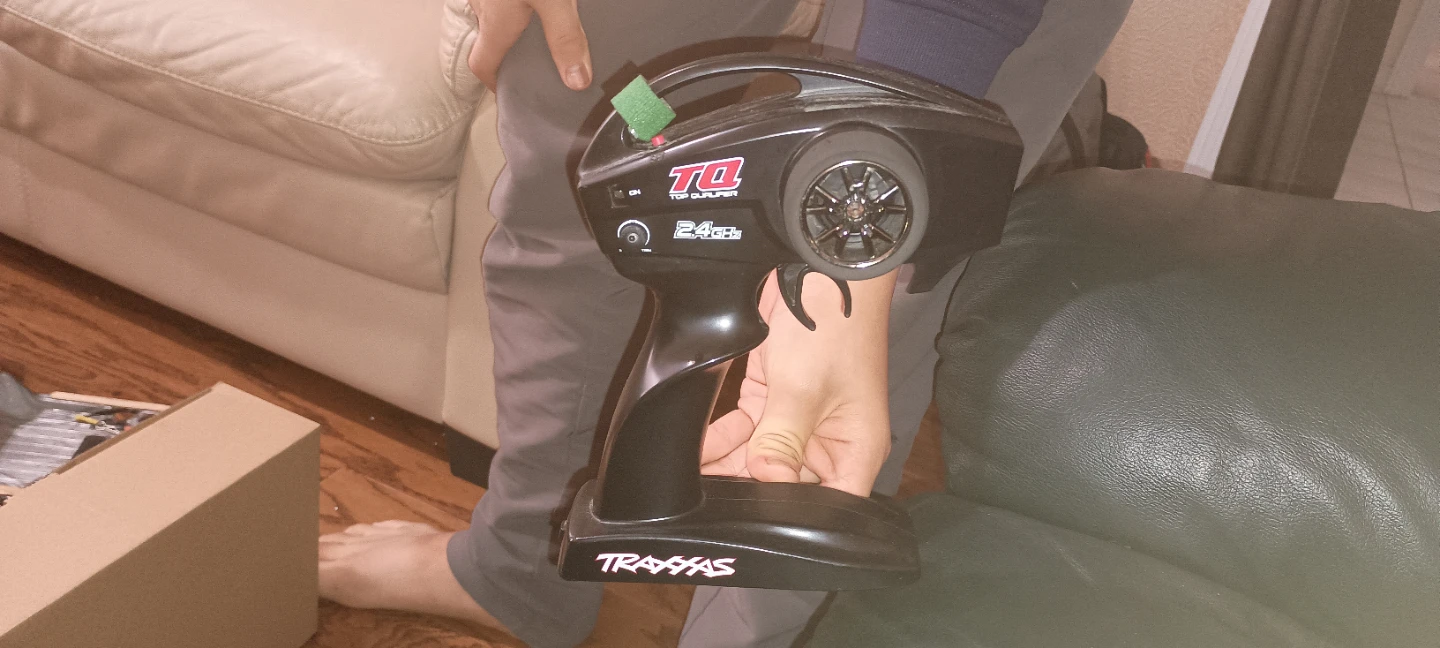 Traxxas RC Truck with Controller and Batteries - photo 4