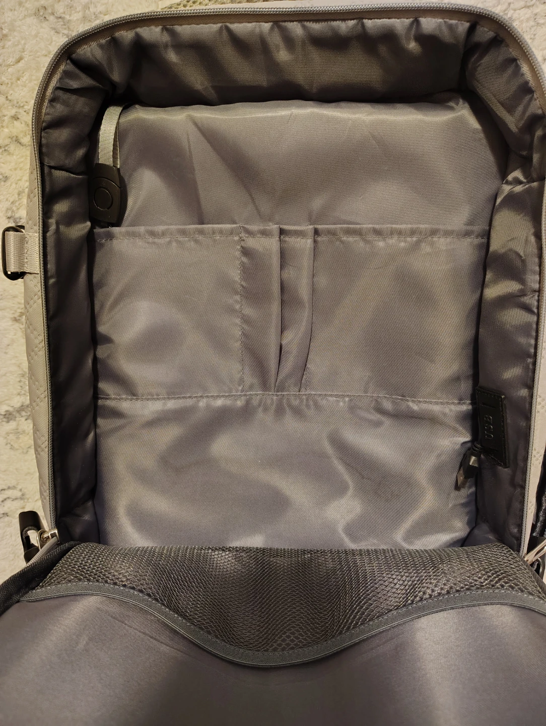 🤩 Large Gray Travel Backpack - photo 5