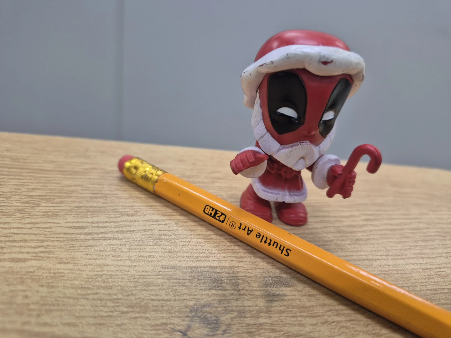 Deadpool Santa Claus Mini Figure - photo 2