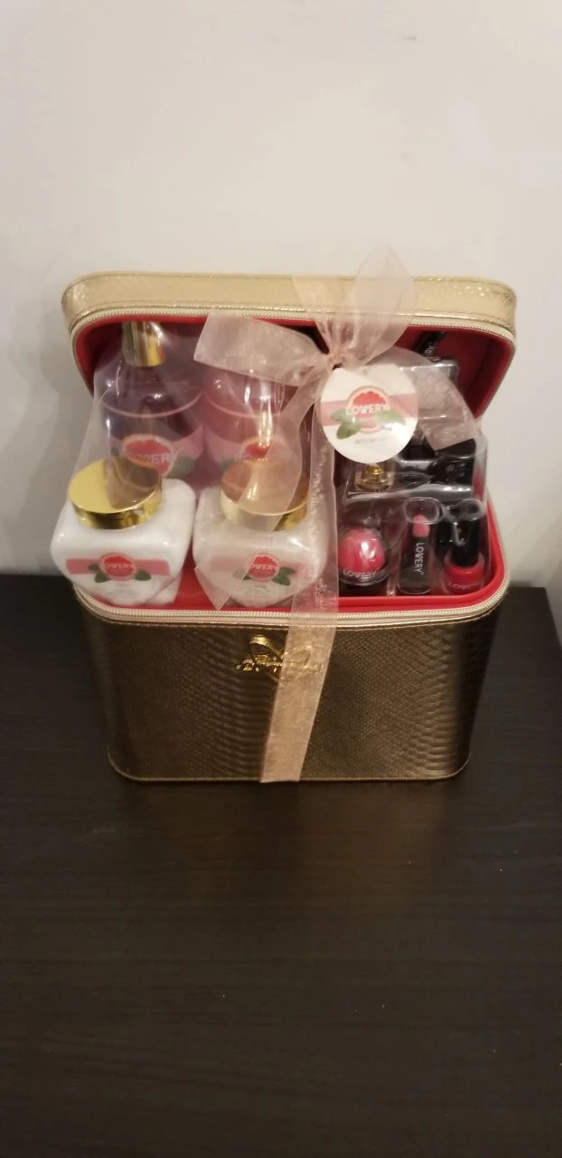 Lowery Bath and Body Gift Set - photo 2