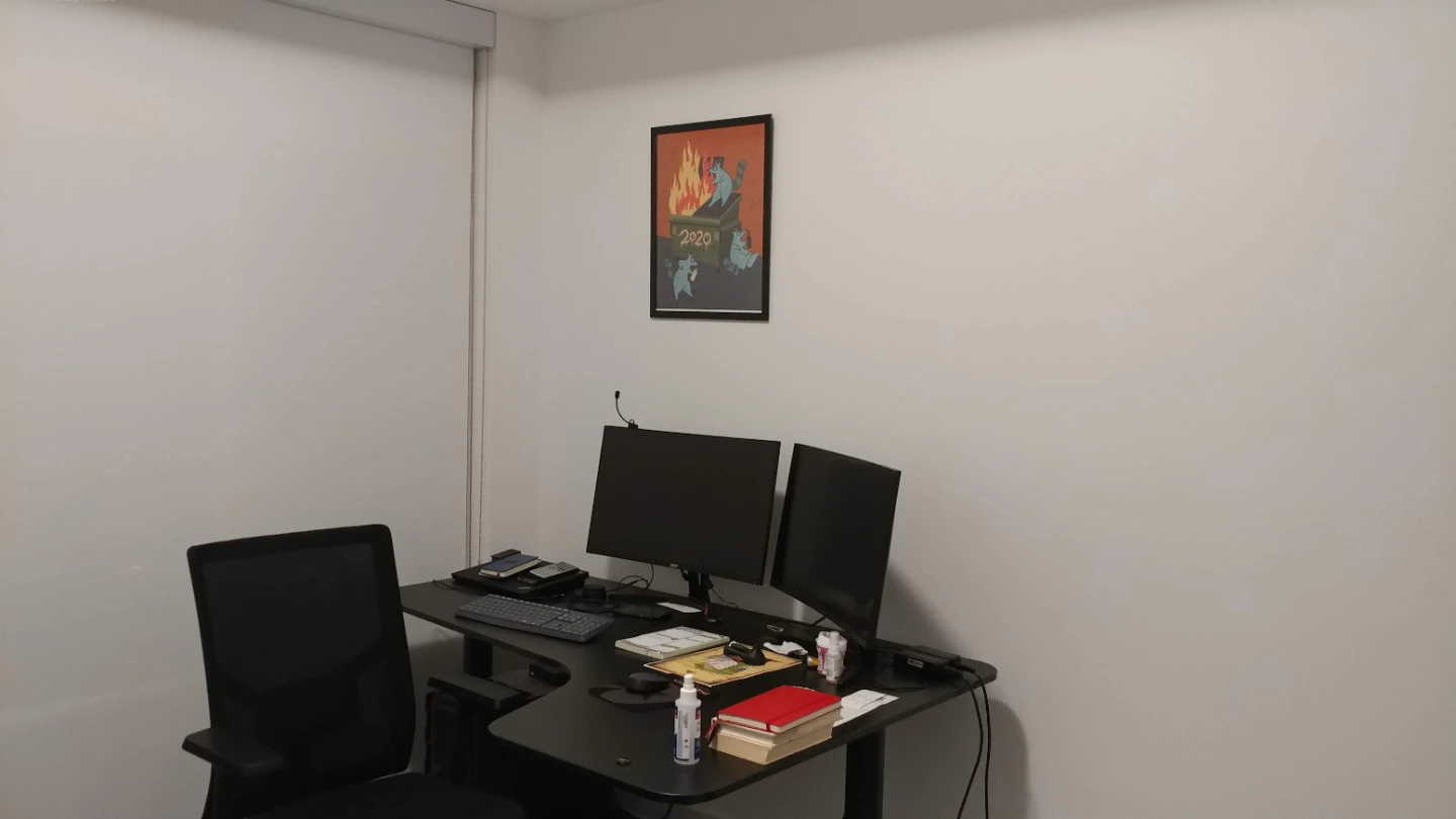 L-Shaped Sit Stand Desk - Bekant - photo 3