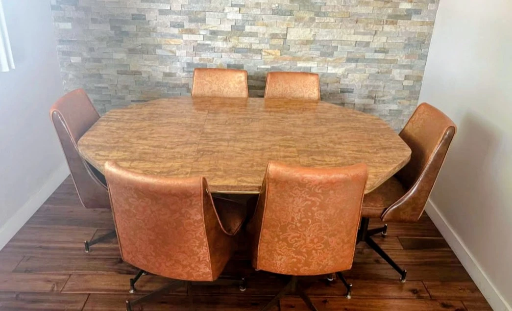 Vintage Dining Table with 6 Swivel Chairs - photo 2