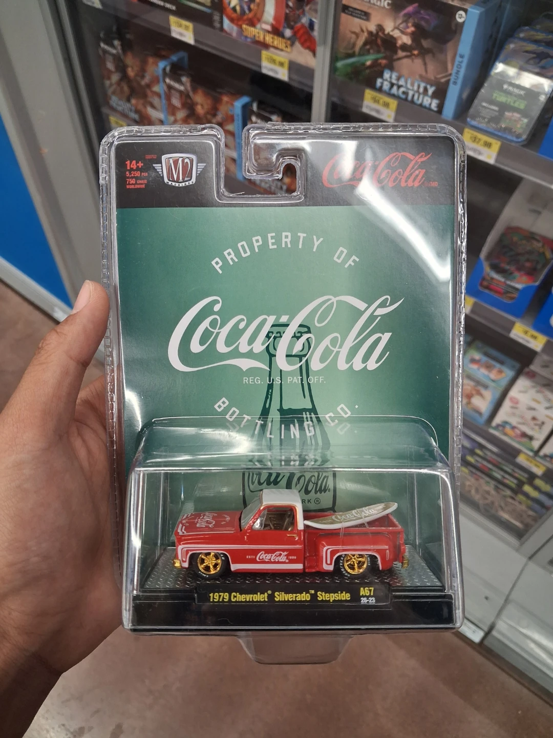 M2 Machines 1979 Chevrolet Silverado Stepside Coca-Cola - photo 2