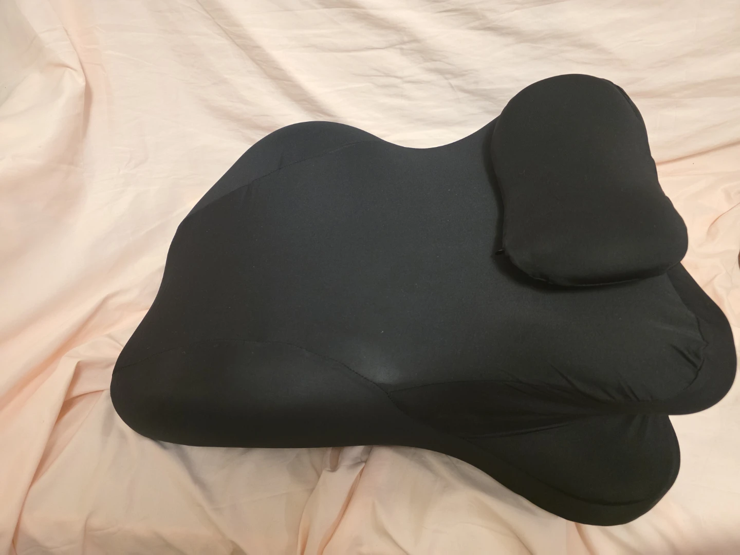 Black Ergonomic Ergonomic Pillow - photo 2