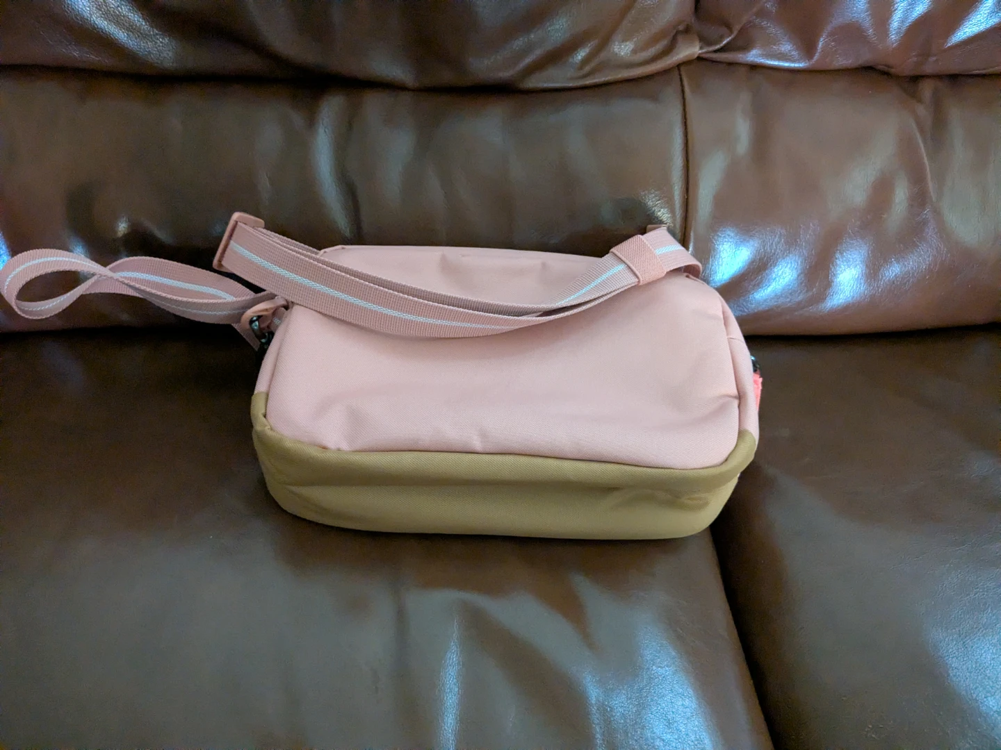 Pacsafe anti-theft crossbody bag - photo 2