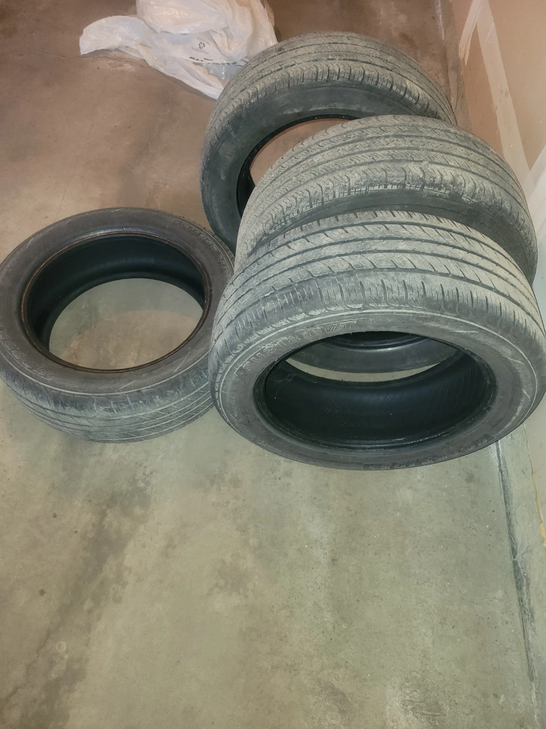 ALL SEASON TIRES 235/55 R18