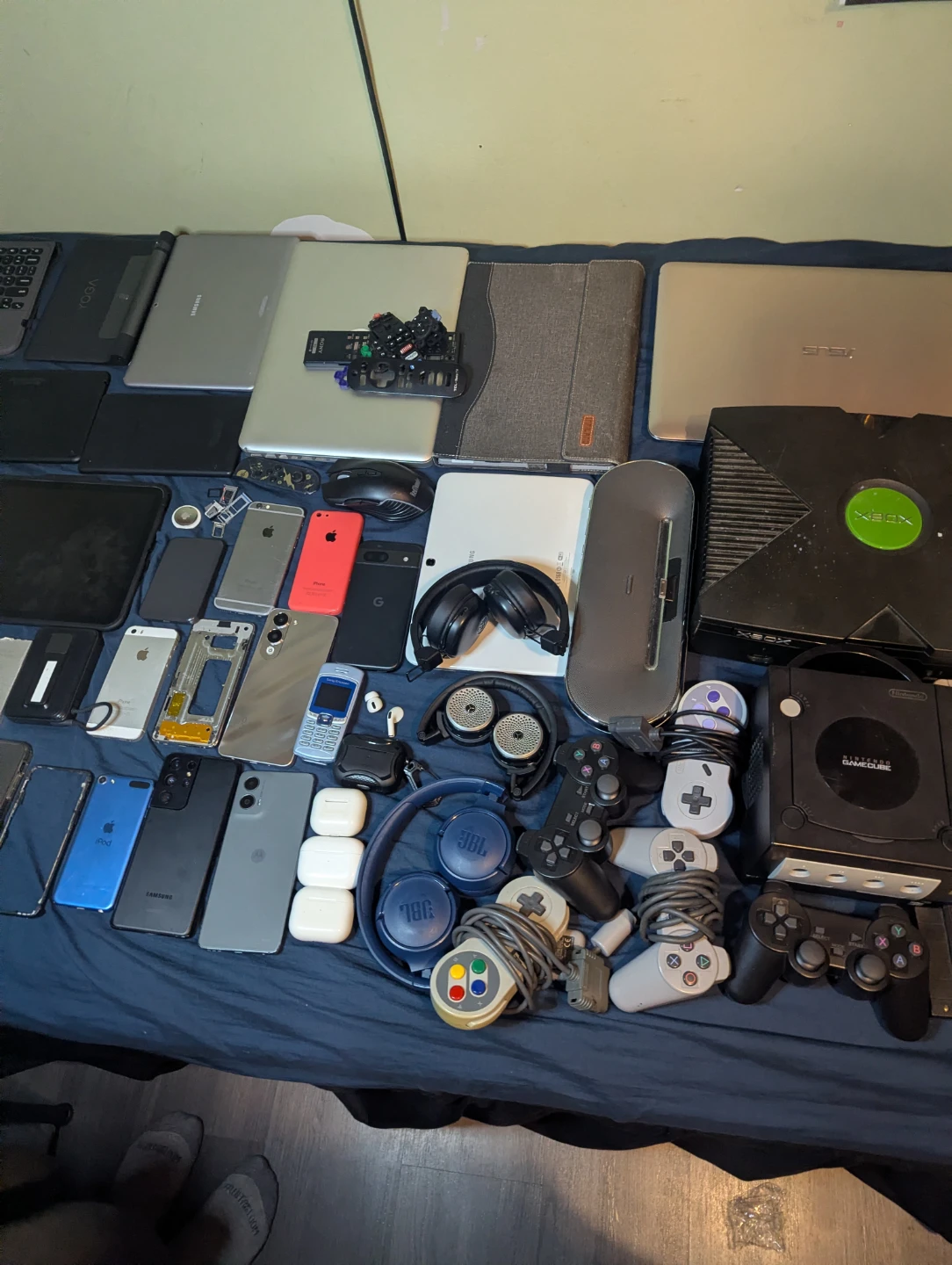 Phones laptops consoles watches headphones - photo 4