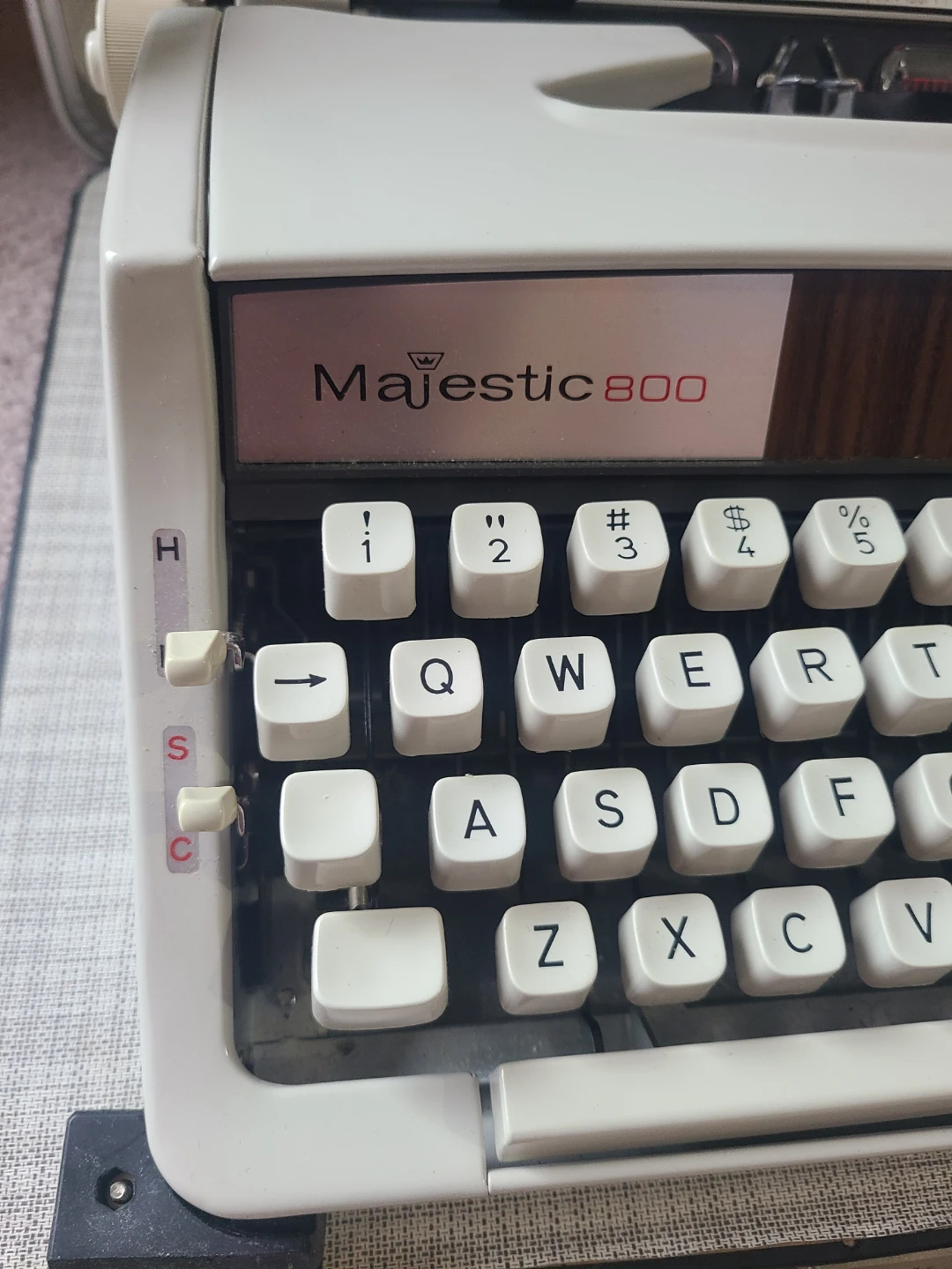 Vintage Brother Majestic 800 Manual Typewriter - photo 2